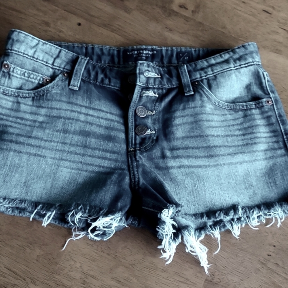 Lucky Brand Cut Off short, size 4/27 NWOT